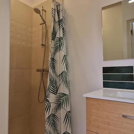 Apartment En Bord De 3 *